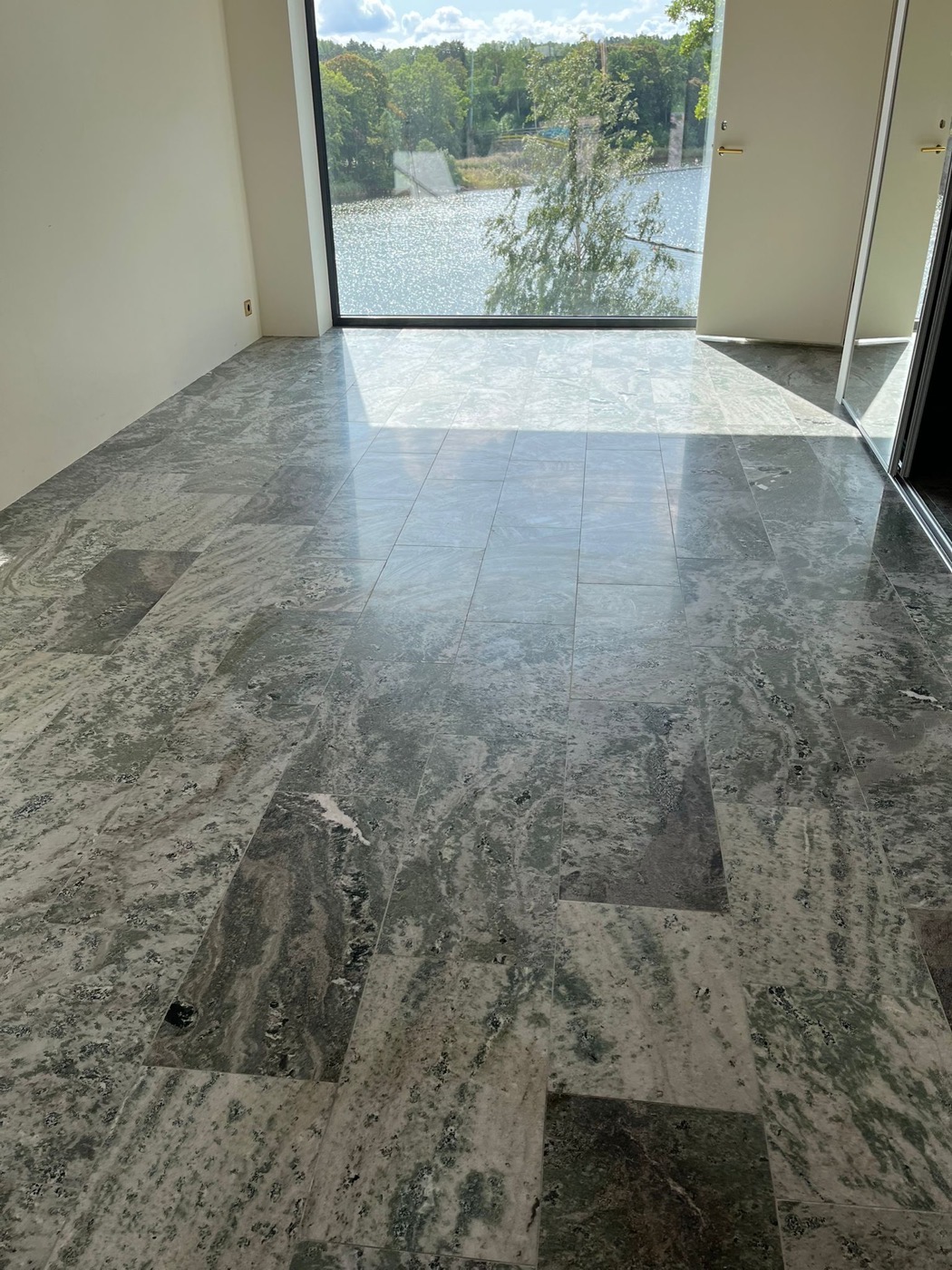 Renoverat badrum med kakel i Stockholm